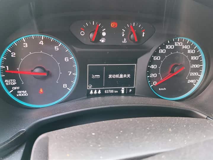 Фото 14 - Chevrolet Equinox