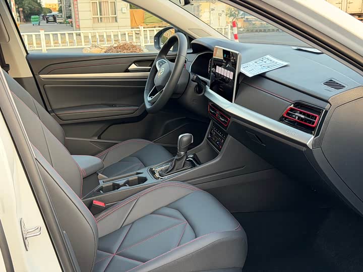 Фото 12 - Volkswagen Lavida