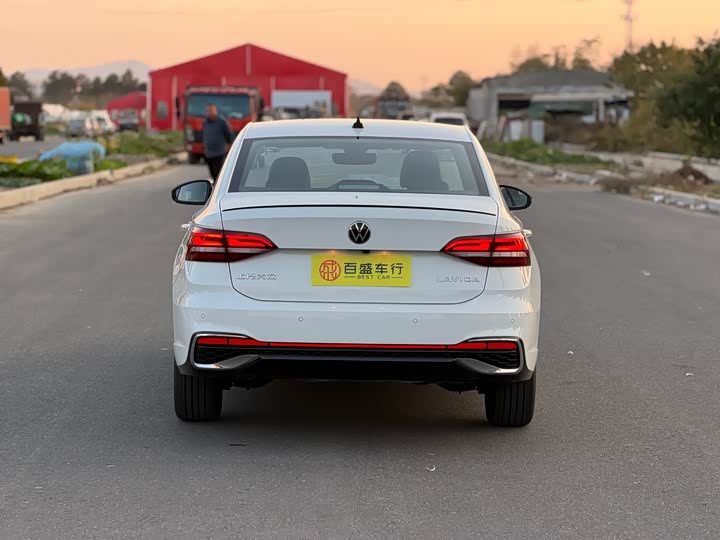 Фото 4 - Volkswagen Lavida