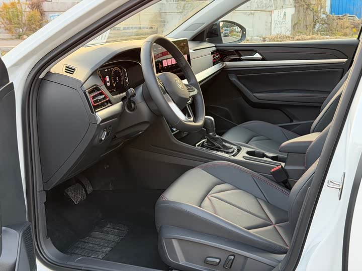 Фото 7 - Volkswagen Lavida