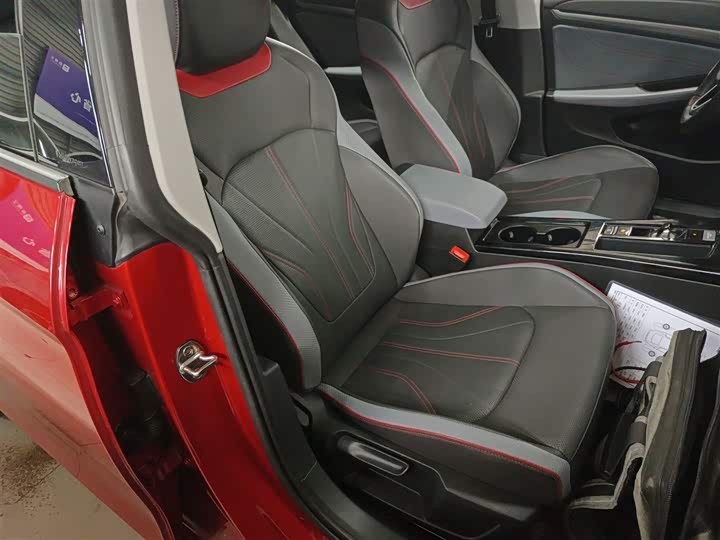 Фото 25 - Volkswagen Lamando L