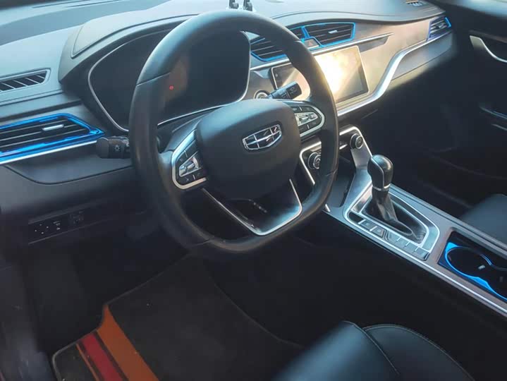 Фото 12 - Geely Binrui