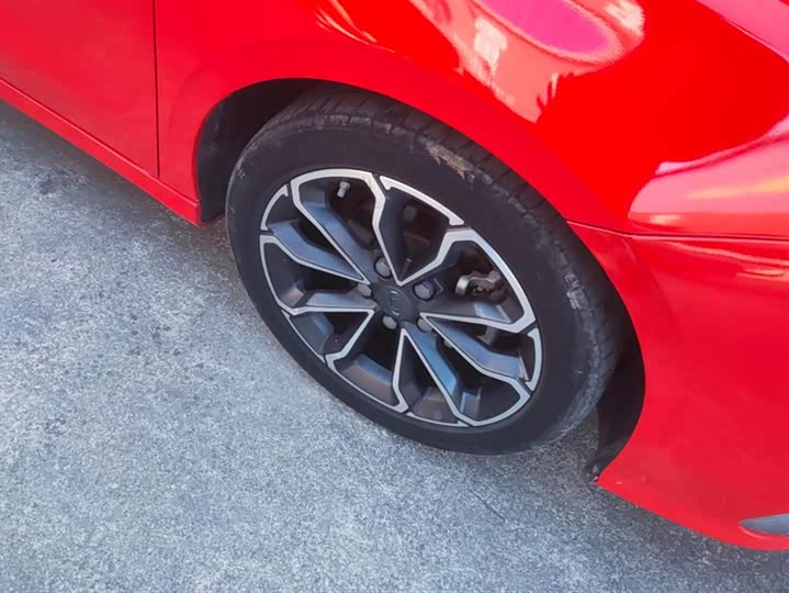 Фото 6 - Geely Binrui