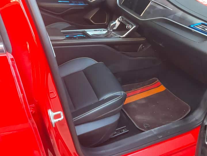 Фото 8 - Geely Binrui