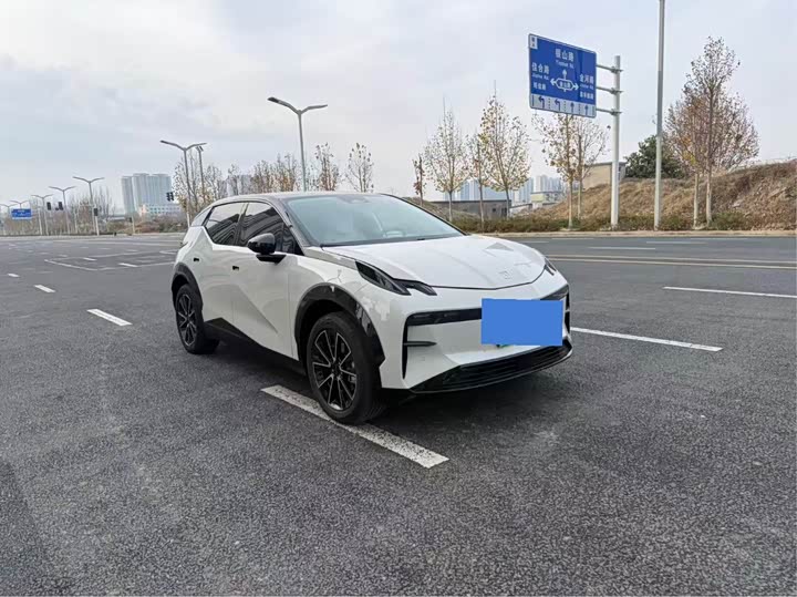 Фото 3 - Zeekr X