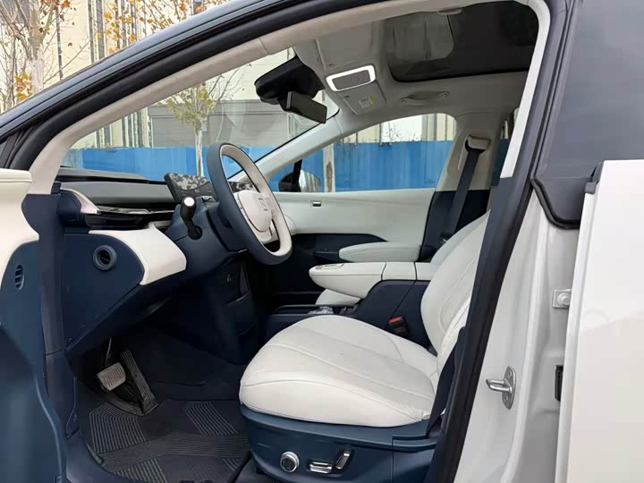 Фото 5 - Zeekr X