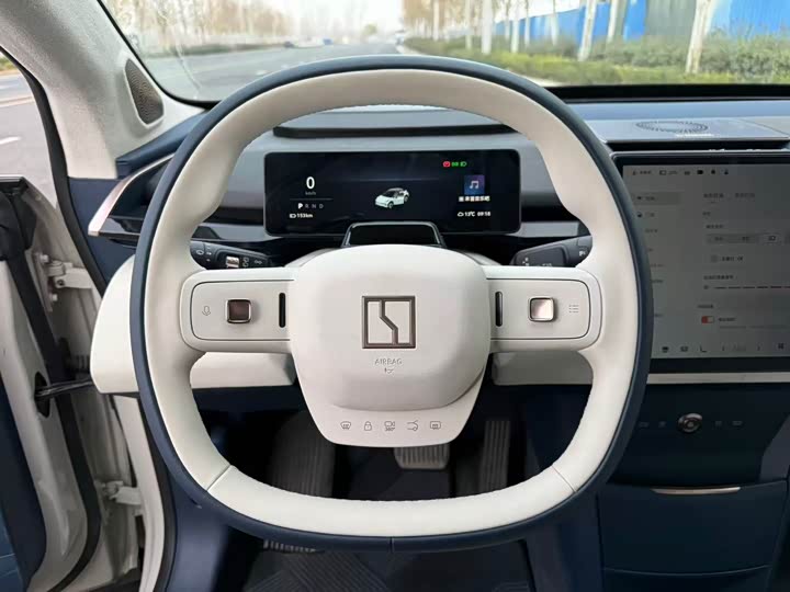 Фото 6 - Zeekr X