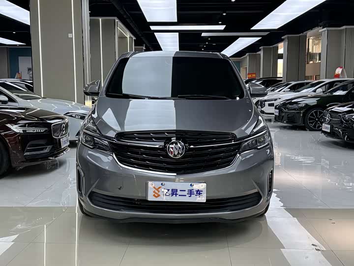 Фото 2 - Buick GL8 ES