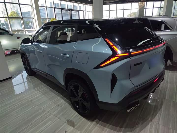 Фото 5 - Geely Atlas