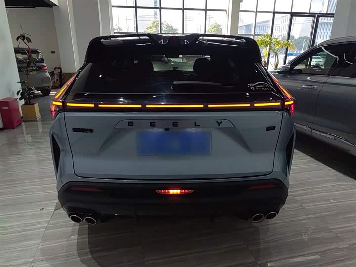 Фото 6 - Geely Atlas