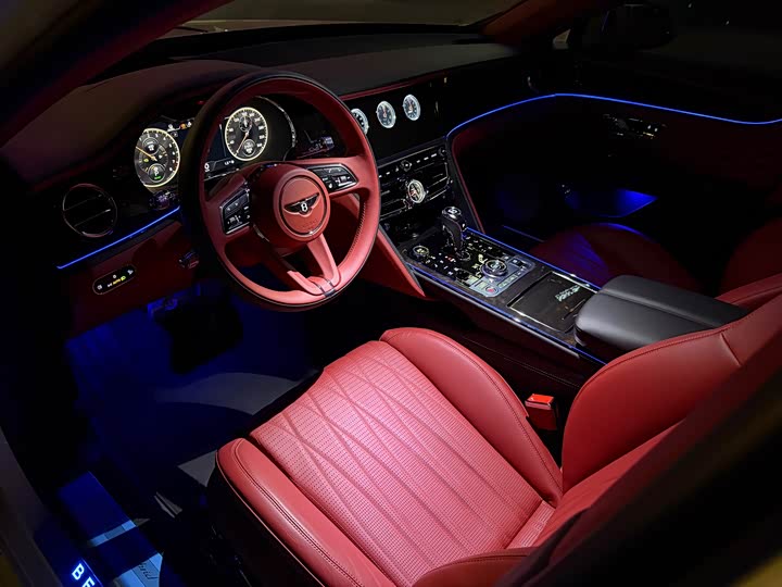 Фото 14 - Bentley Flying Spur Hybrid