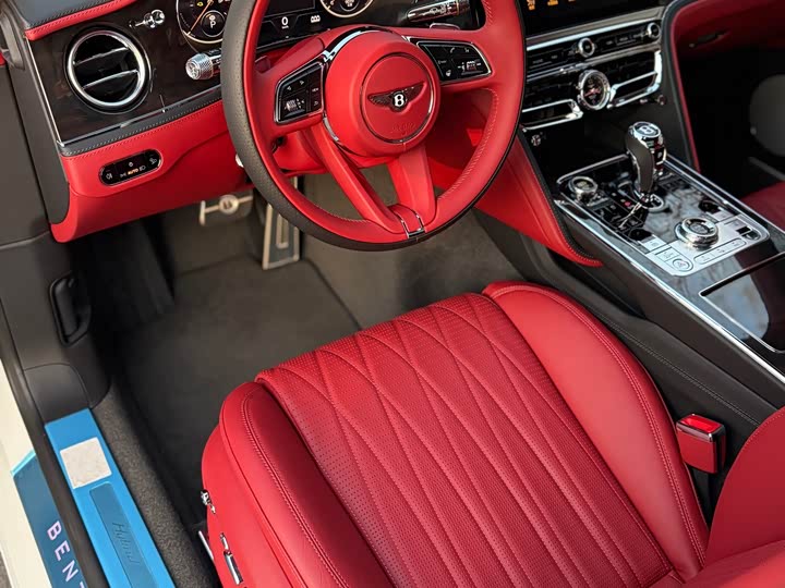Фото 19 - Bentley Flying Spur Hybrid