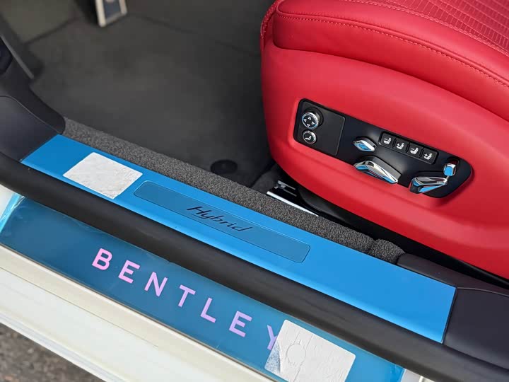 Фото 21 - Bentley Flying Spur Hybrid