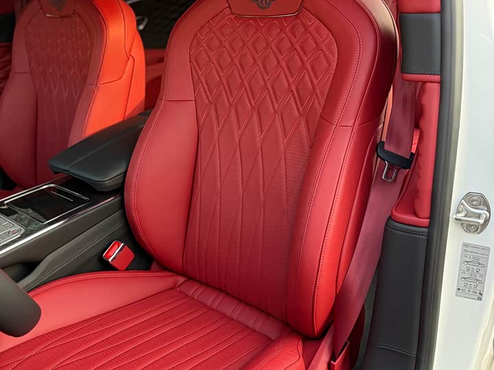 Фото 25 - Bentley Flying Spur Hybrid