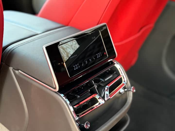 Фото 31 - Bentley Flying Spur Hybrid