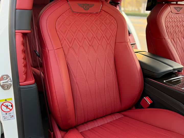 Фото 34 - Bentley Flying Spur Hybrid