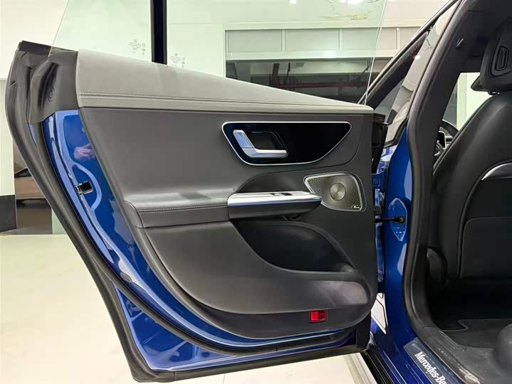 Фото 2 - Mercedes-Benz EQE