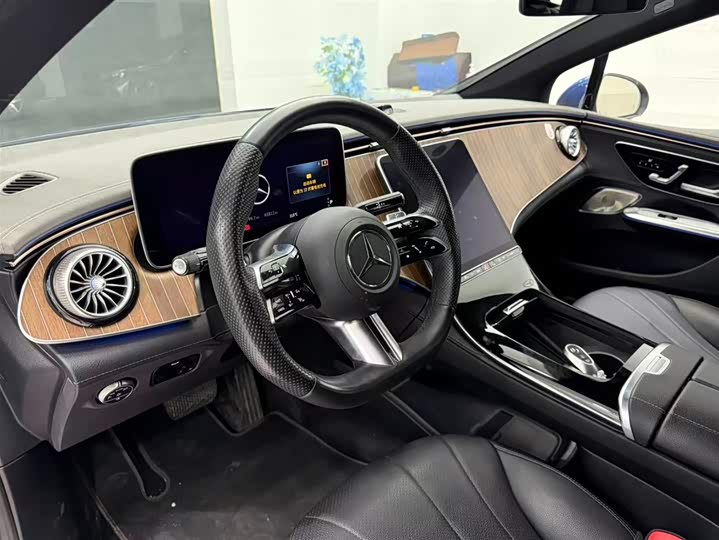 Фото 4 - Mercedes-Benz EQE