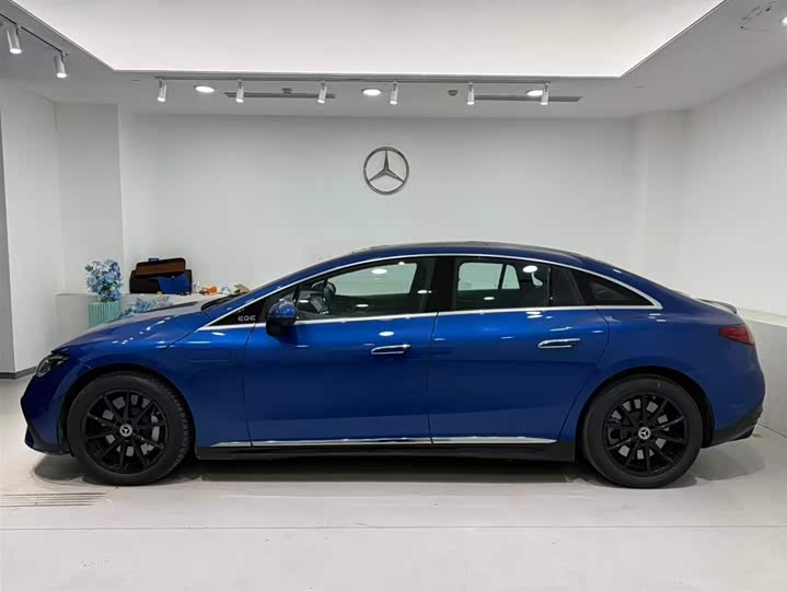 Фото 5 - Mercedes-Benz EQE