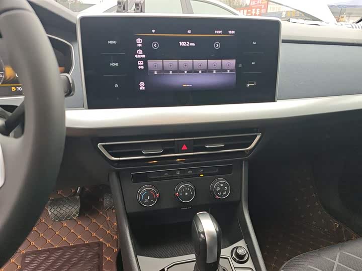 Фото 13 - Volkswagen Lavida