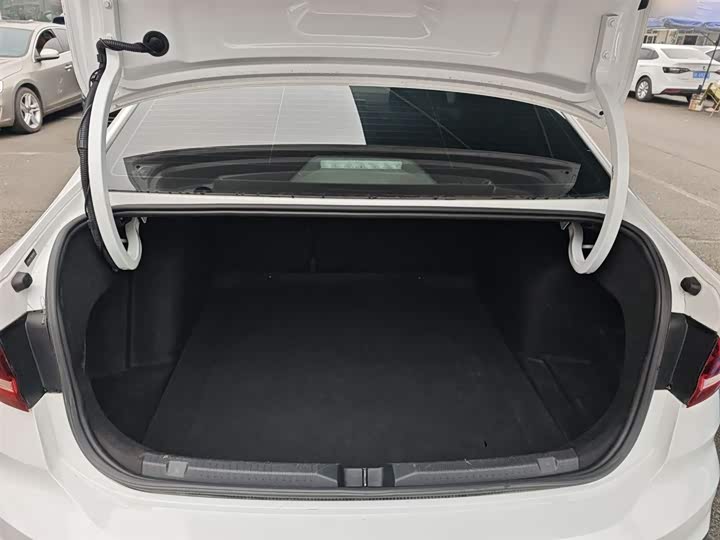 Фото 19 - Volkswagen Lavida