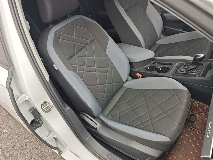 Фото 25 - Volkswagen Lavida