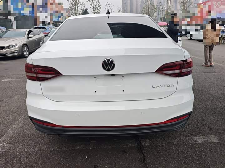 Фото 6 - Volkswagen Lavida