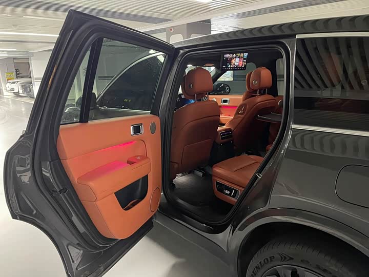 Фото 12 - LiXiang L9