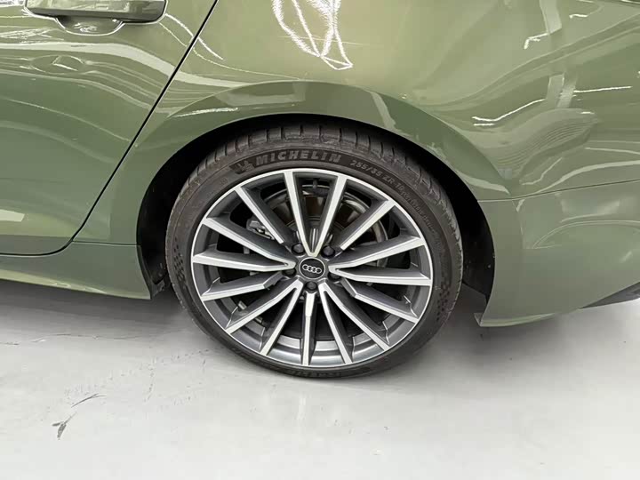 Фото 14 - Audi A5