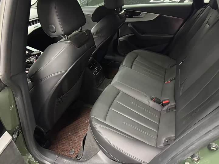 Фото 6 - Audi A5