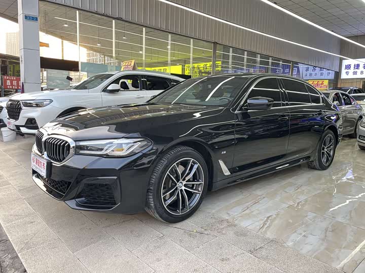 Фото 1 - BMW 5 Series