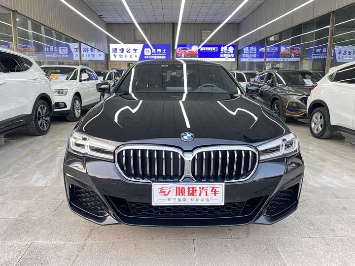 Фото 2 - BMW 5 Series