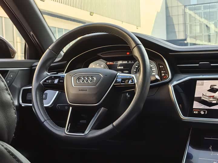 Фото 19 - Audi A6L