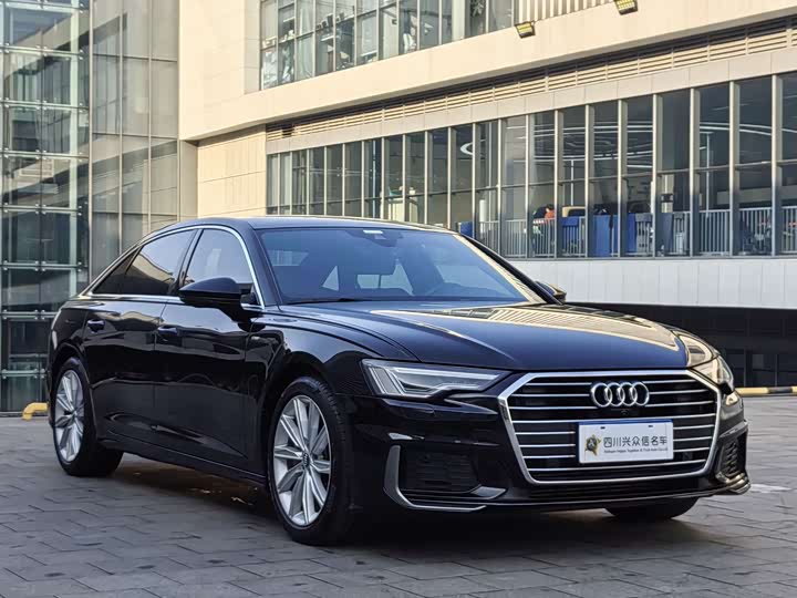 Фото 4 - Audi A6L