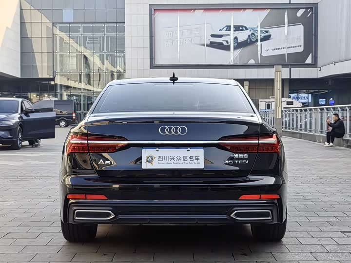 Фото 6 - Audi A6L