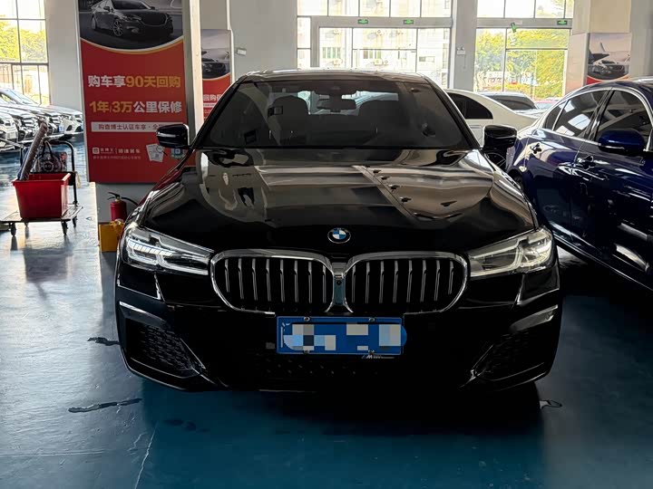 Фото 2 - BMW 5 Series