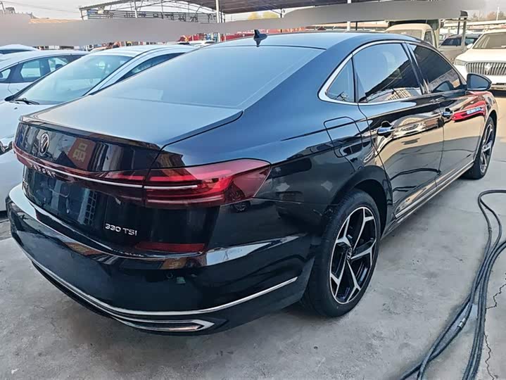 Фото 3 - Volkswagen Passat