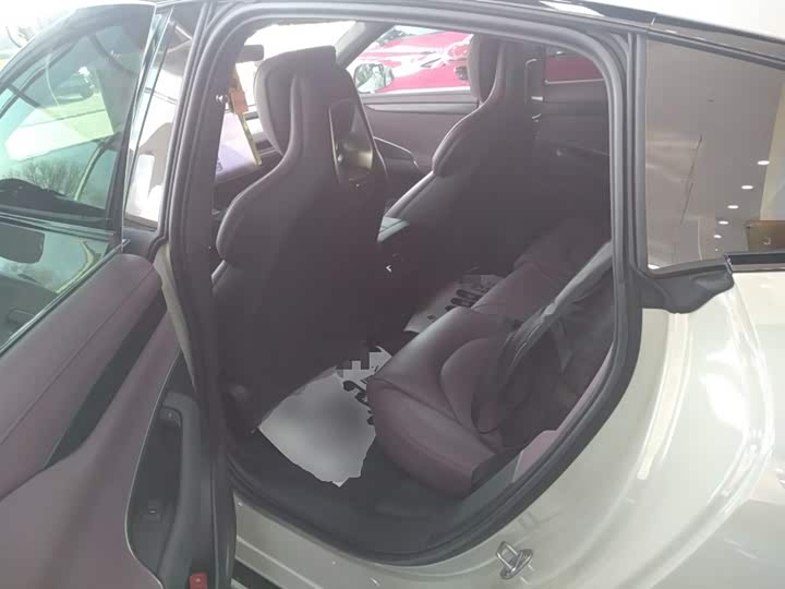 Фото 17 - Xiaomi SU7