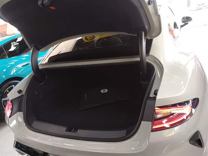 Фото 19 - Xiaomi SU7