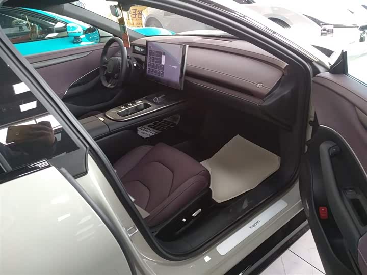 Фото 25 - Xiaomi SU7