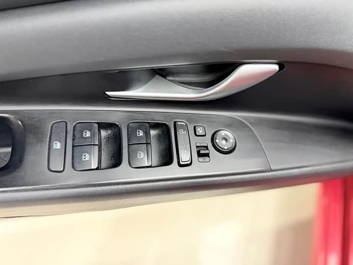 Фото 11 - Hyundai Elantra N line