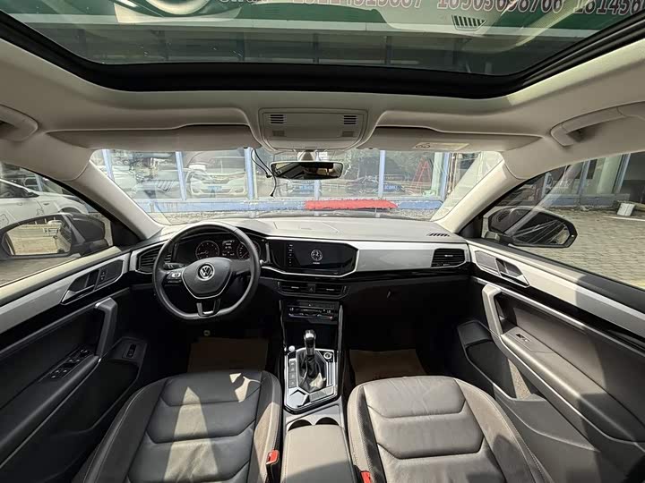 Фото 15 - Volkswagen Tayron