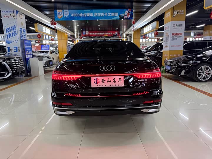 Фото 14 - Audi A6L