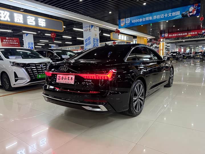 Фото 15 - Audi A6L