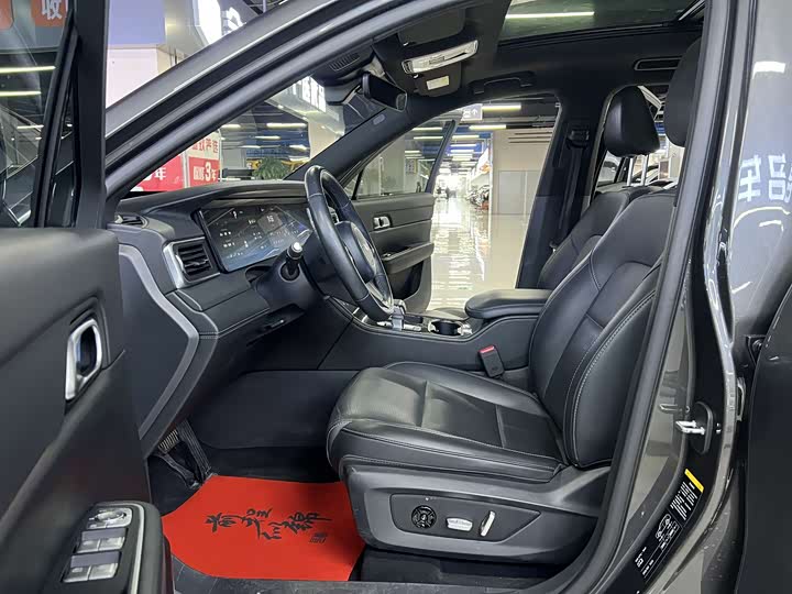 Фото 14 - LiXiang One