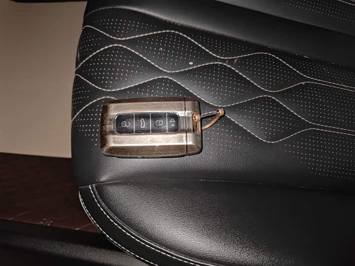 Фото 9 - Tank 300