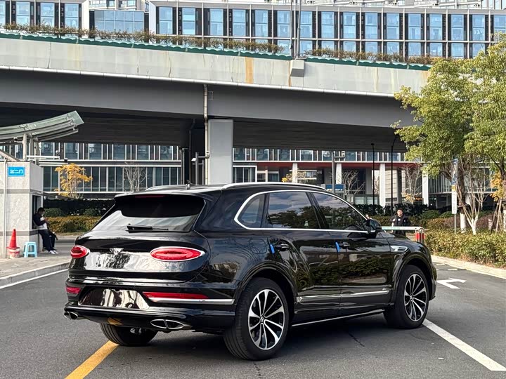 Фото 8 - Bentley Bentayga