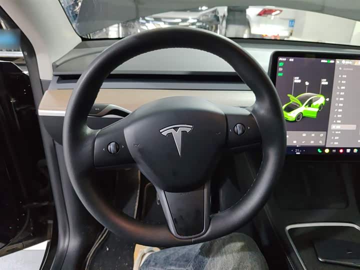 Фото 11 - Tesla Model Y