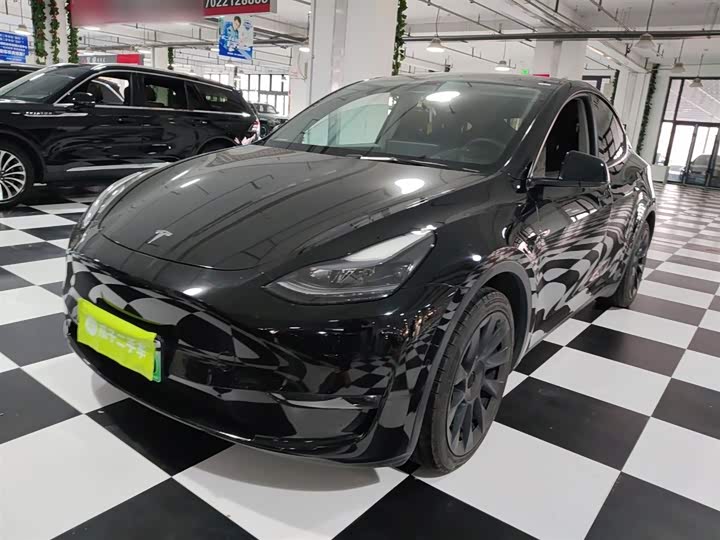 Фото 2 - Tesla Model Y