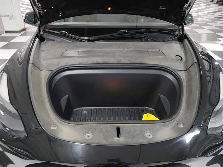 Фото 20 - Tesla Model Y